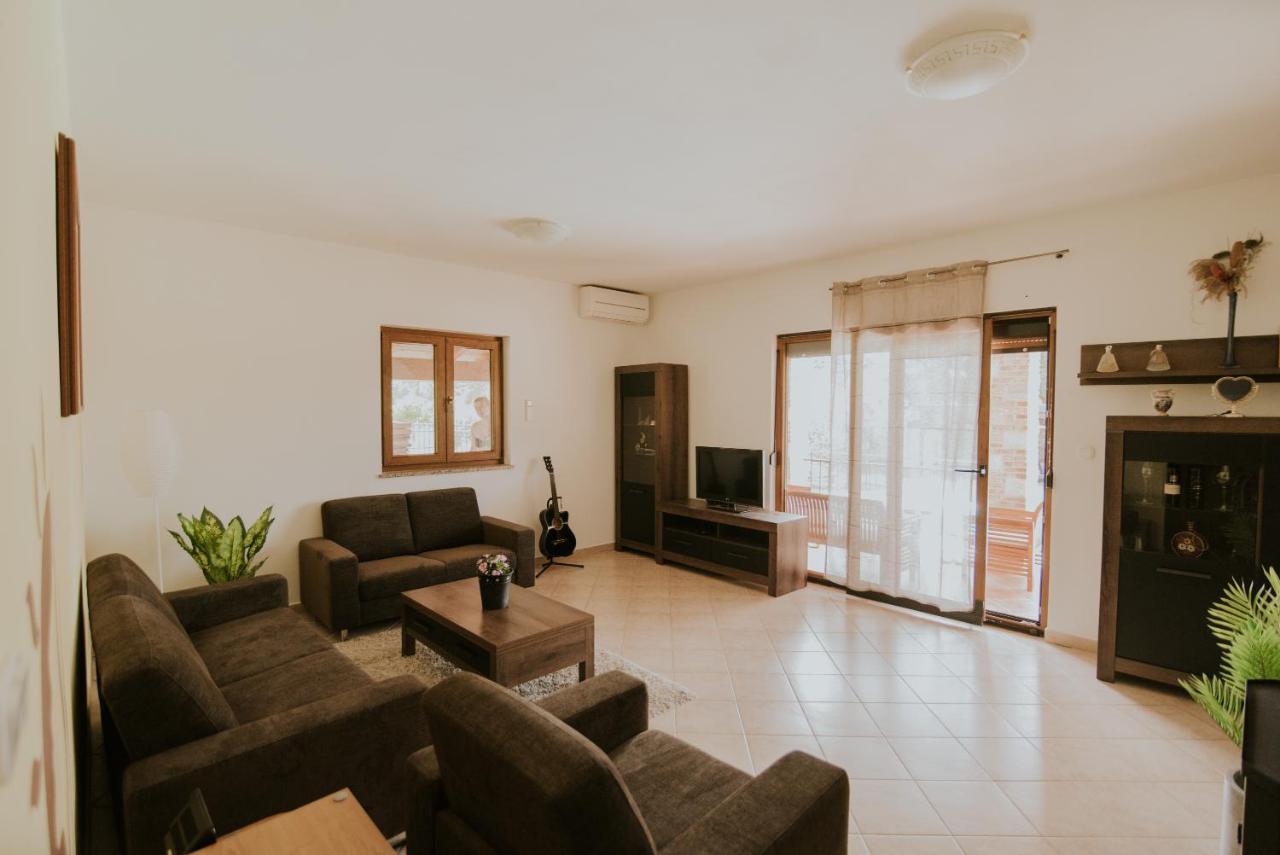 Villa Daisy Тар Экстерьер фото